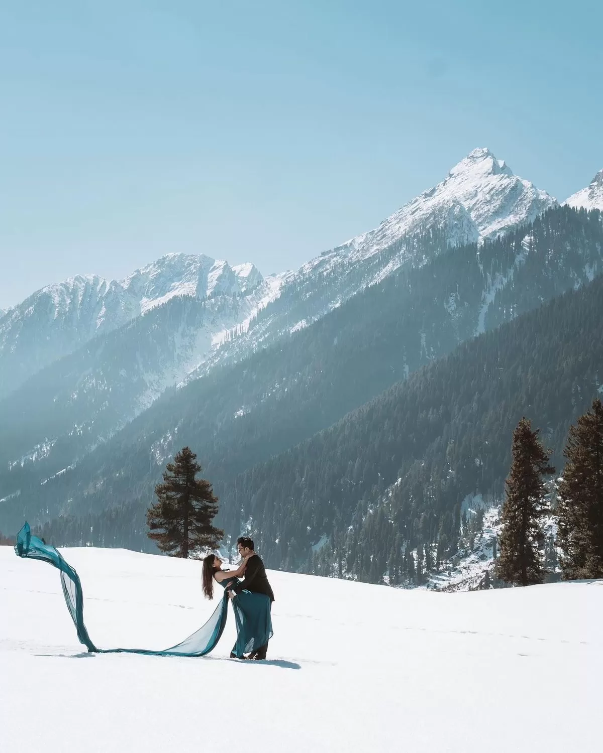 Kashmir Honeymoon Tour Package 5 Nights 6 Days