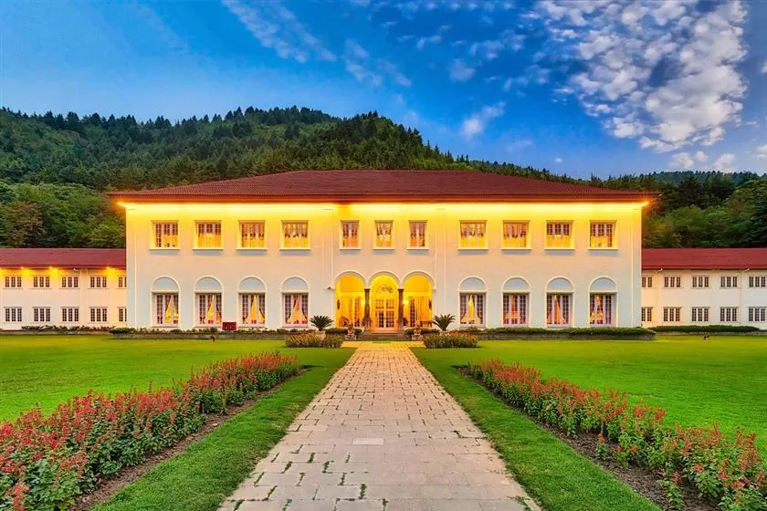 Kashmir & Ladakh Delight Tour Package 7 Nights 8 Days