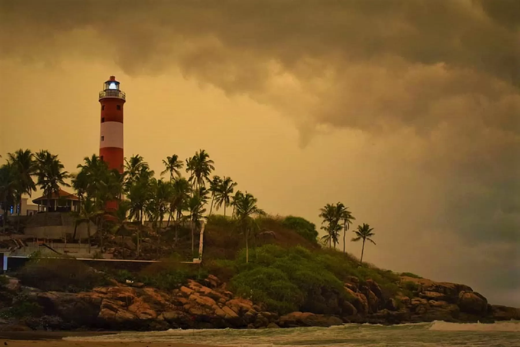 Explore Kerala with Kanyakumari Tour Package 8 Nights & 9 Days