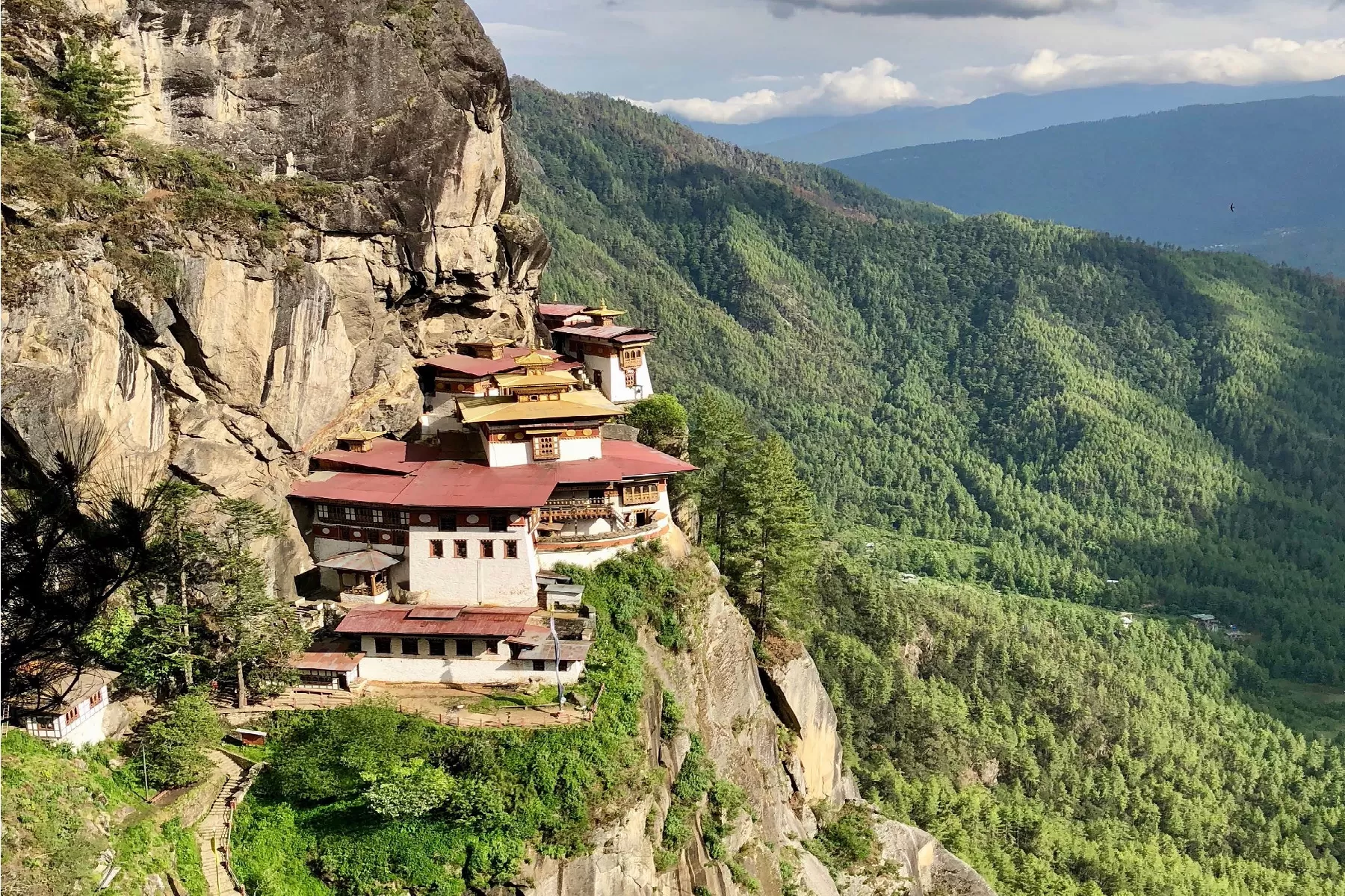 Explore Bhutan Buddhist Monasteries Tour Package 6 nights 7 Days