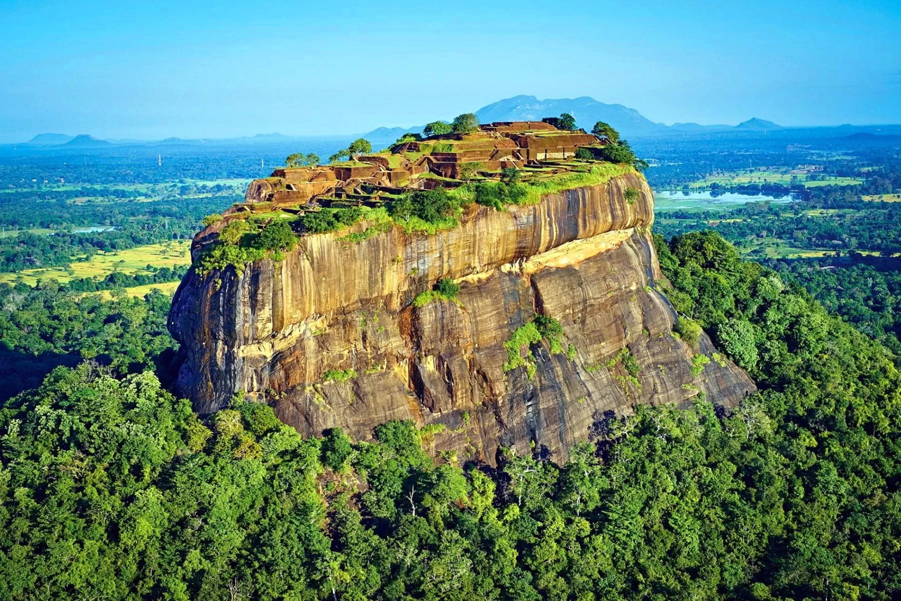 Colombo Negombo Sigiriya Anuradhapura Kandy Bentota Tour Package 6 nights 7 Days