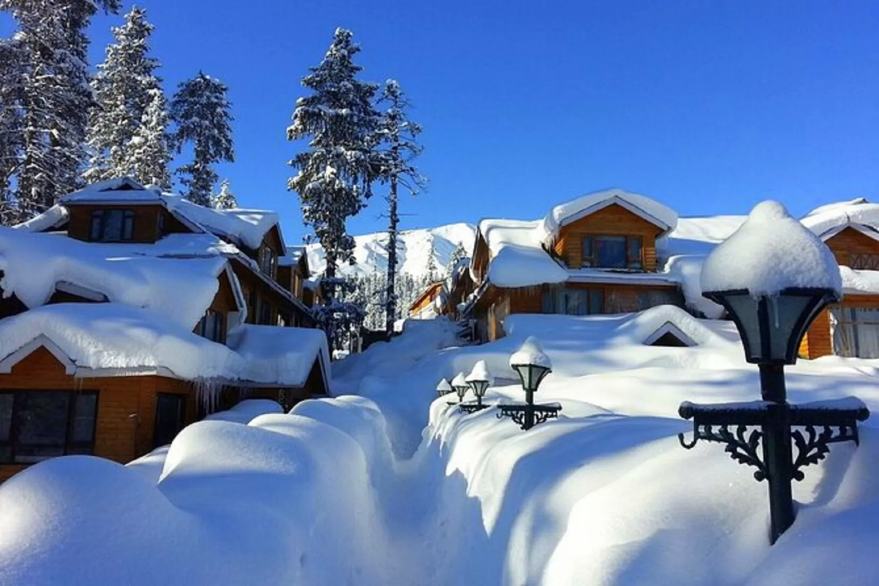 Kashmir Short Escape Tour Package 3 Nights 4 Days