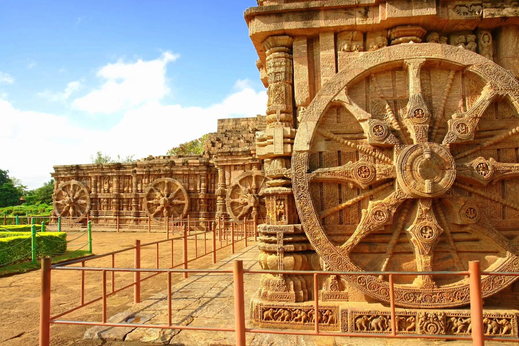 Bhubaneswar Konark Puri Weekend Tour Package 2 Nights 3 Days