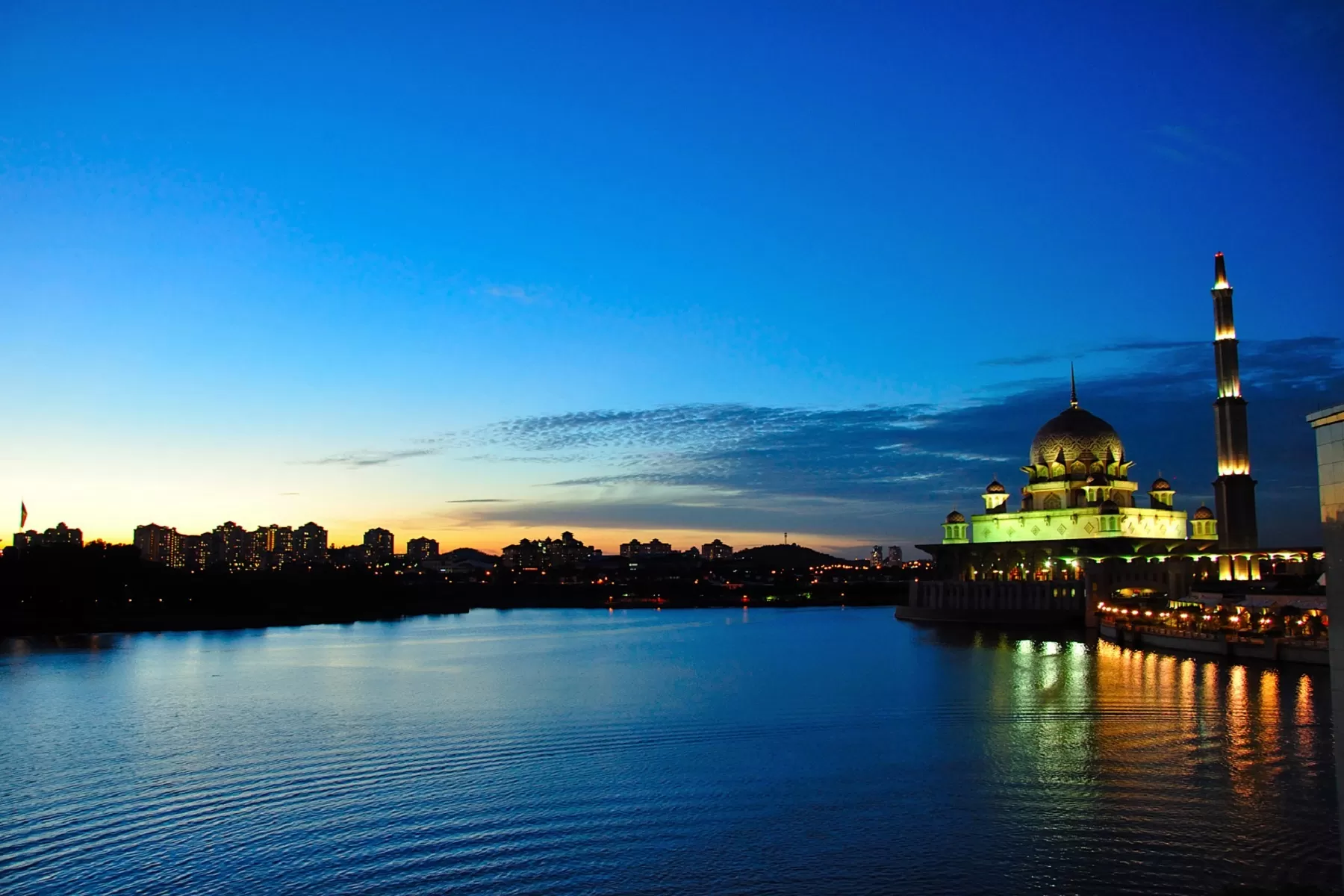 Malaysia – Short Escape Vacation Package 3 nights 4 Days